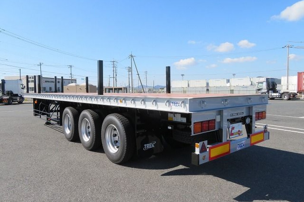 トレクス ３軸 まな板トレーラ 12m 緩和 予備検付 | ボルボ・トラック中国 中古トラックの販売・買取ならキャリオン