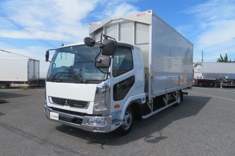 三菱　中型ウイング　未使用車　パブコ　エアサス　ワイド　220ps　6速