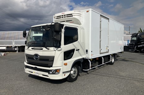 冷凍バン　格納ゲート付　リアエアサス　床キーストン　　